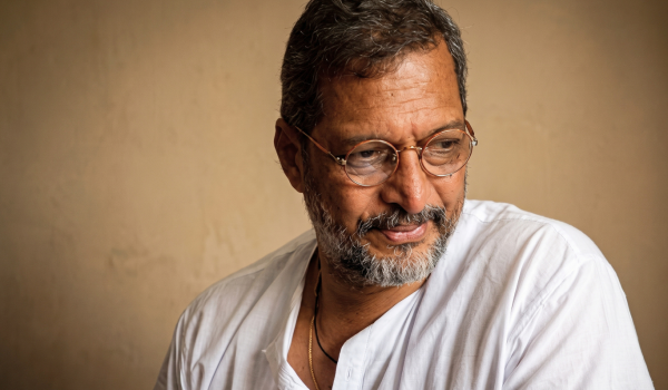 দেড় কোটি টাকার গাড়ি না কিনে কৃষক পরিবারে অর্থ বিলিয়ে দেন নানা পটেকর! Imeges 10000 01