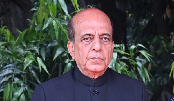 শেখ হাসিনা প্রসঙ্গে ভারতীয় হাইকমিশনার দীনেশ ত্রিবেদী কী বোঝাতে চাইলেন Images 10000 02