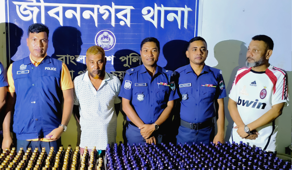 জীবননগরে ৪৫৩ বোতল ভারতীয় উইনসেরেক্স সিরাপসহ গ্রেপ্তার ১ Images 10000 03